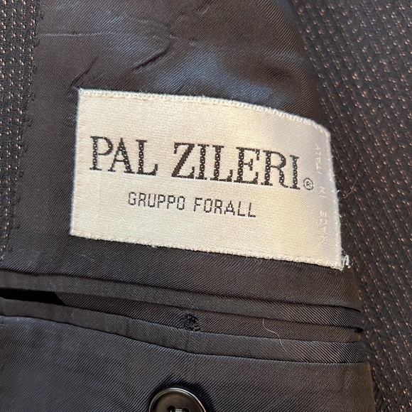 Pal Zileri Two piece suit. - Picture 3 of 9